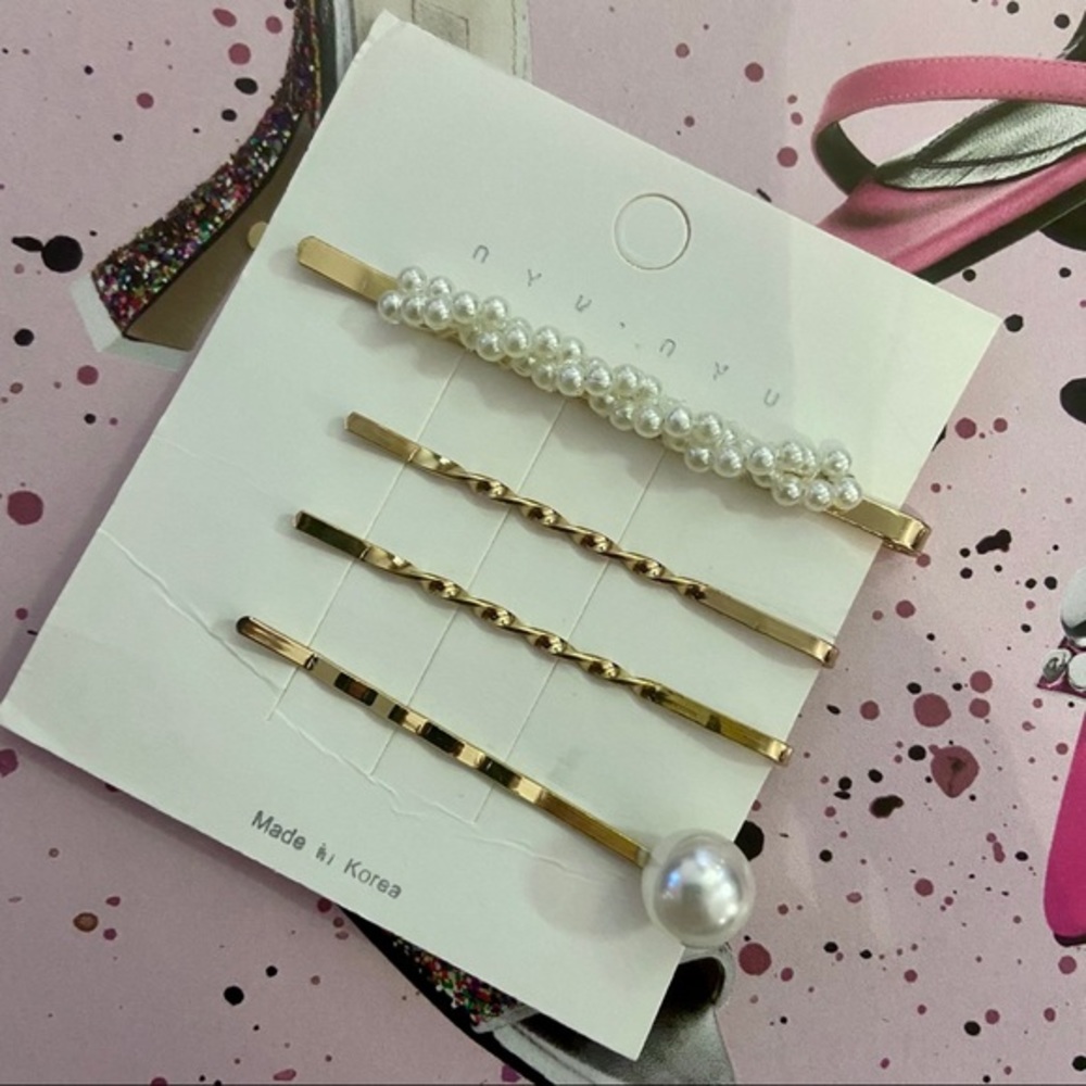 ✨4 PIECE SET✨HAIR PINS-PEARL AND GOLD✨‎